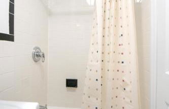 Bright & Cozy 2BD in Upper East Side - Foto 10