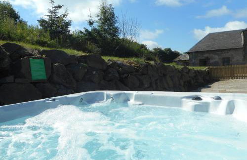 Rose Cottage with Hot Tub - Photo 19