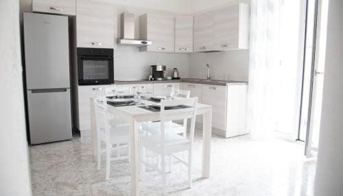 Puglia, Manfredonia nel cuore del Gargano - Foto 3, dishwasher