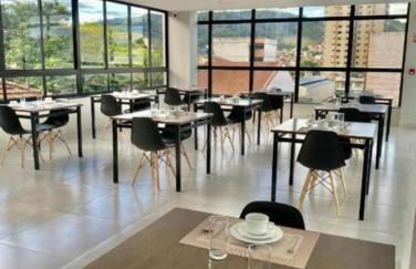 Flat lindo com piscina e linda vista da cidade - Foto 16