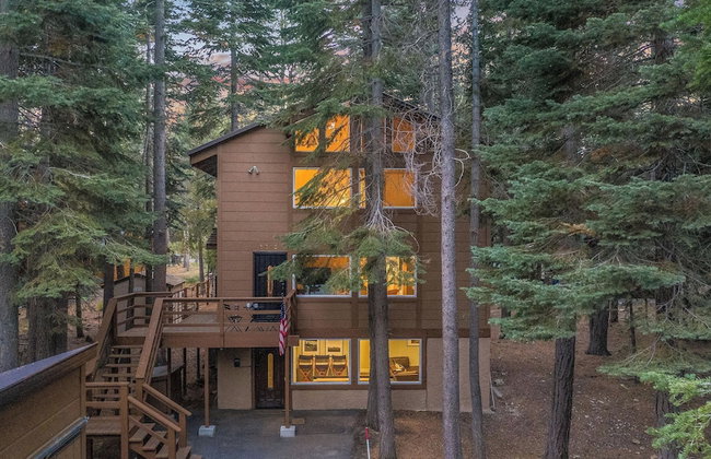 Hot Tub, Sauna, Game Room Modern 5bdr Family Cabin Homewood by Avantstay - Foto 41