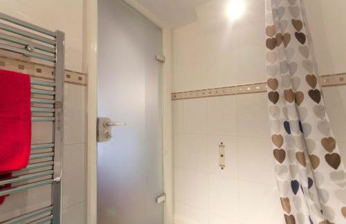 Lace Market Apartments - City Centre - 4 Beds Apartment with 2 Bathrooms and full Kitchen in George Street - close to Victoria Centre Shopping Centre - Parking for Cars & Vans from Five Pounds a Day - Sunday 1pm Check-out - Foto 58