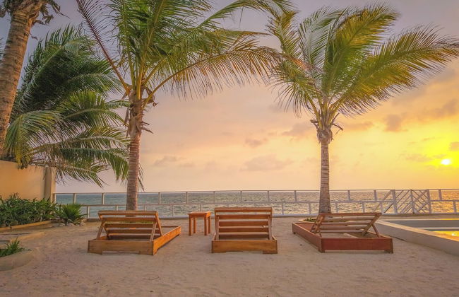 Solymar Staffed Beach Front Villa - Photo 63