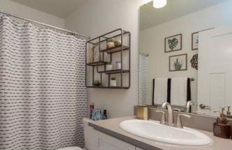 Modern Decor & Style KING bed Wifi with Garage - Foto 10