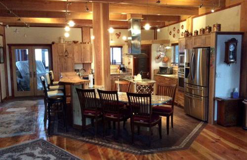 Gorgeous Bed and Breakfast Suite near Elk City in Wilderness of Central Idaho - Foto 11