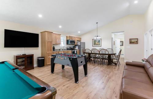 Picture Perfect Dual Home on the Lake - Foto 45