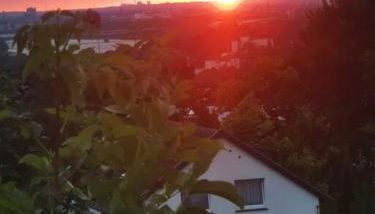 Grüne Wohlfühloase mit einmaliger Aussicht - Foto 5