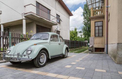 Apartment 7 - Photo 8