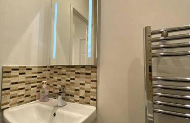 Comfortably furnished 2 bedroom home in Bolton - Foto 11