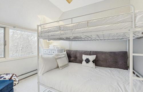 Kingswood Mountainside Retreat - Photo 16