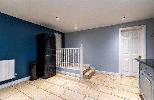 St Johns, Wakefield - Self check in & free parking - Foto 22