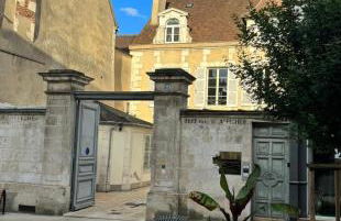 Villa Du Temple-Parking-Climatisation-Ascenseur-Wifi-Netflix-Hypercentre - Foto 2