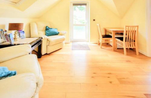 Hunter Heights Loft – Near Ventnor, Isle of Wight - Photo 3