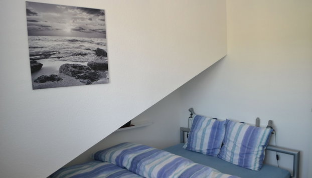 Two-bedroom Apartment for 4-5 Guests With Lake and Mountain Views - Foto 3, Habitación
