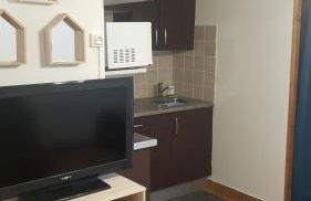 Appartement T2 avec son rez de jardin de 40 m2 5 couchages 250m de la plage et 15km de l'Arena - Foto 8