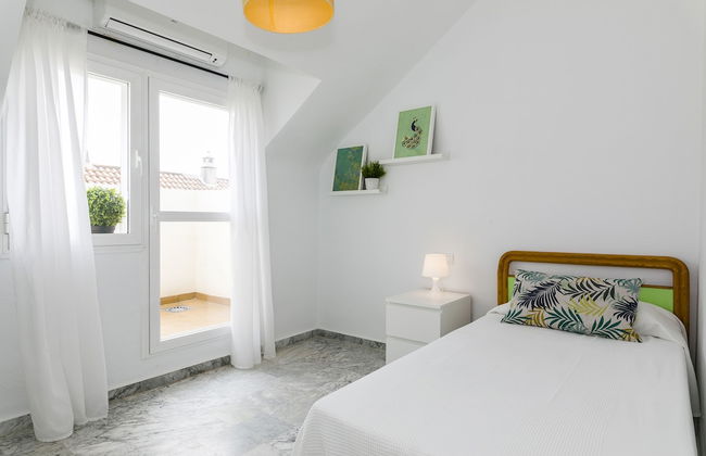 Real del Tivoli Two Rooms and Parking free - Photo 7