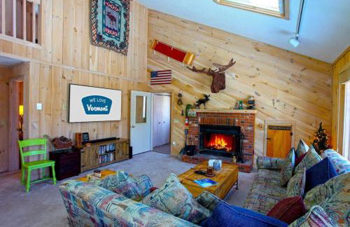 Wine Moose w Hot tub Fireplace Sauna 9min to Mt Snow - Foto 6