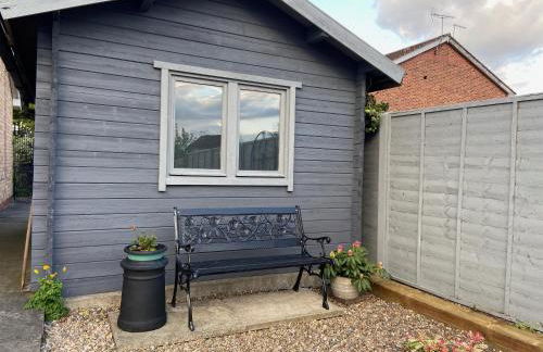 Bijou Abode- bungalow with free private parking - Foto 25