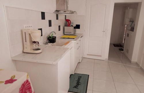 Ravissant studio sous maison, avec parking gratuit - Foto 14