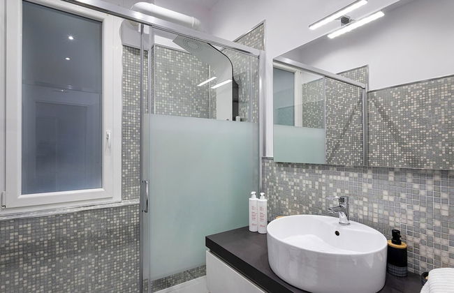 Art and Comfort near Lomellini Street - Foto 15