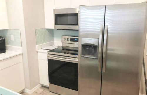 Modern Apartment - 1 of 4 - Photo 5