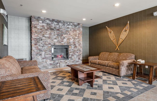 LARGE 2-Br 2-Ba | Ski In/Out | Pool & Hot Tubs | Central Upper Village Location - Photo 32