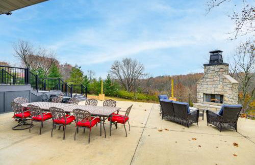 Great for Groups Home 3 Mi to Dtwn Springfield! - Photo 2