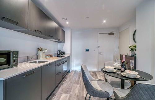 1-BR Flat in Eccles - 1 Minute Walk to Train & Tram Station - Sleeps 3 - Foto 7