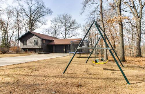 Lakefront Nisswa Home with Deck and Screened Porch - Foto 2
