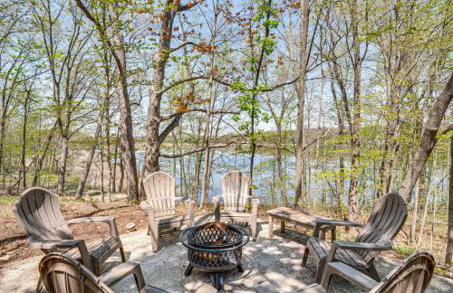 Charming Cottage Steps to Lake Wandawega! - Foto 2