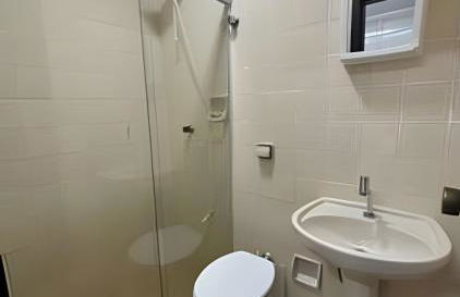 Perto da Praia com ar e estacionamento - Foto 9