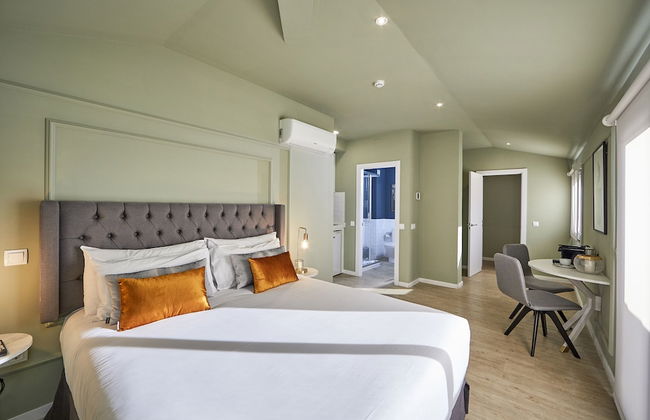 L&H La Latina - Photo 11