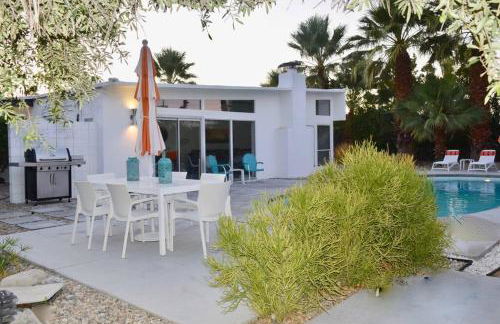 Live the Mid Mod Life at Mariposa Palms - Foto 45