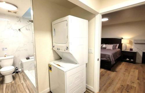 Tranquil Riverfront Retreat - Foto 33