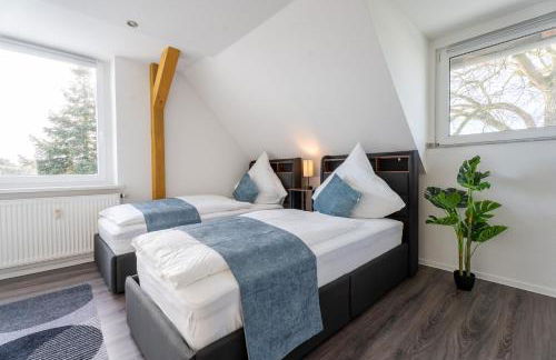 Moderne Doppelhaushälfte mit Garten & Terrasse I Free Wifi I Free Parking - Foto 10