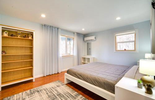 Serene Springfield Retreat on 6 Acres with Hot Tub! - Foto 15