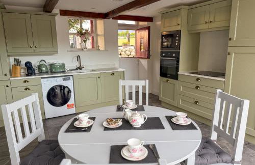 Wee Henry's Barn - Photo 57