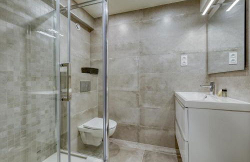 Branded New 4 Bdrs Flat - Huge Terrace - Prime Loc - Foto 13