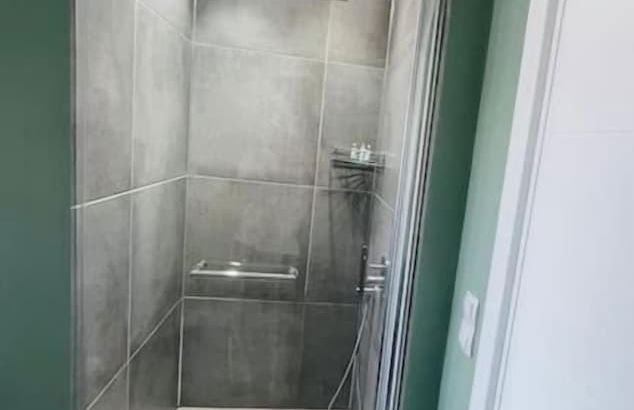 Varna Top Center Luxury One-bedroom Apartment - Photo 18