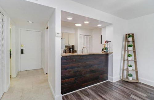 Saddlebrook Gem private condo with Kitchen - Photo 5