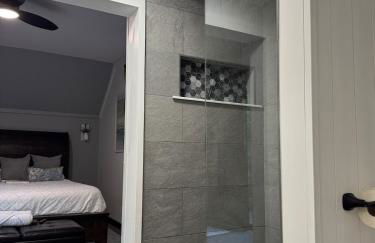 Italy Inspired Lakeview Chalet with Hot Tub - Foto 14