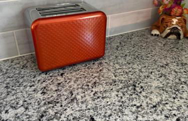 Perfect 4bdrm home with Antique & Modern Accents for Getaways - Foto 44