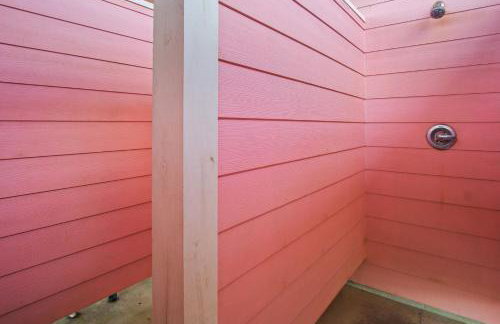 Beach Front Cottage with Beautiful Ocean Views! - Foto 21