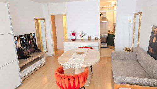 2 x Apartments bei Augsburger Platz 1x Nr 5 - Studio Apartment mit Balkon und Parkplatz und 1 x Nr5-B - 2 ZW ohne Balkon und Parkplatz - Foto 2