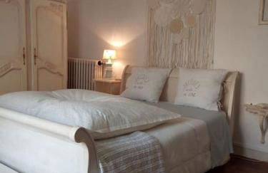 House at the foot of the castle of Fougeres - Foto 6