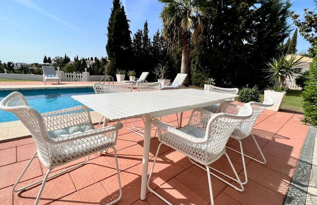 Beautiful Villa With Pool Scenic Views Sleeps 8 - Photo 8