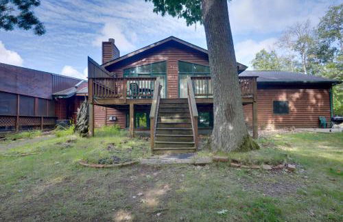 5 Mi to Sno-Eagles Trails Lakefront Getaway! - Photo 2