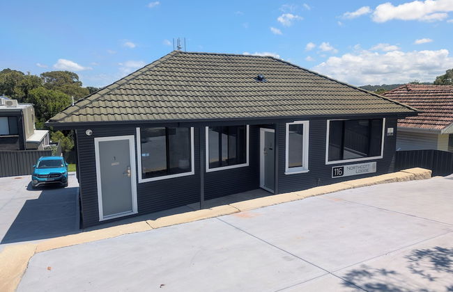 Northcott Lodge - Photo 1