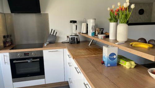 Gîte confortable avec piscine, parking et Wi-Fi à La Suze-sur-Sarthe - FR-1-410-399 - Foto 5