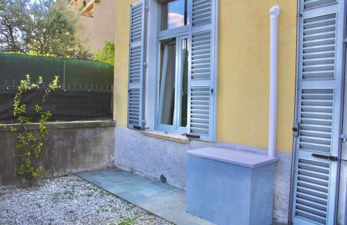 The Painter's Nest with Private Lake Garden - Photo 17